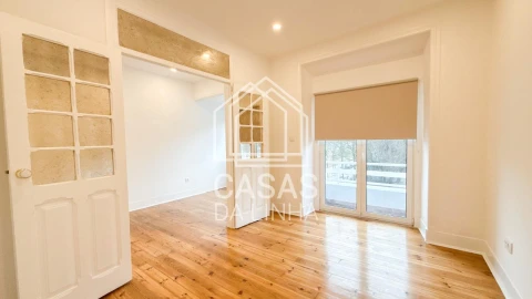 Apartamento T2 para Arrendamento em Penha de França