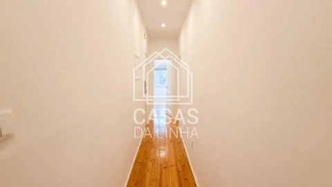 Apartamento T2 para Arrendamento em Penha de França