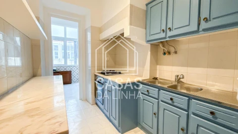 Apartamento T2 para Arrendamento em Penha de França