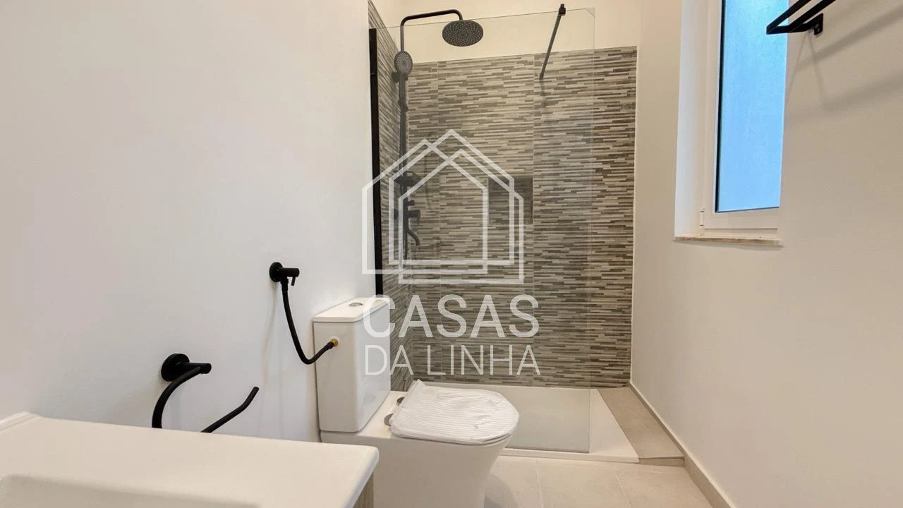 Apartamento T2 para Arrendamento em Penha de França Foto 5