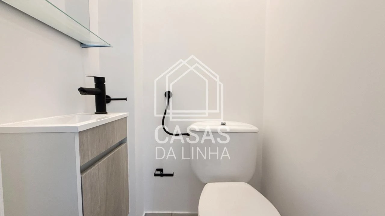 Apartamento T2 para Arrendamento em Penha de França Foto 8