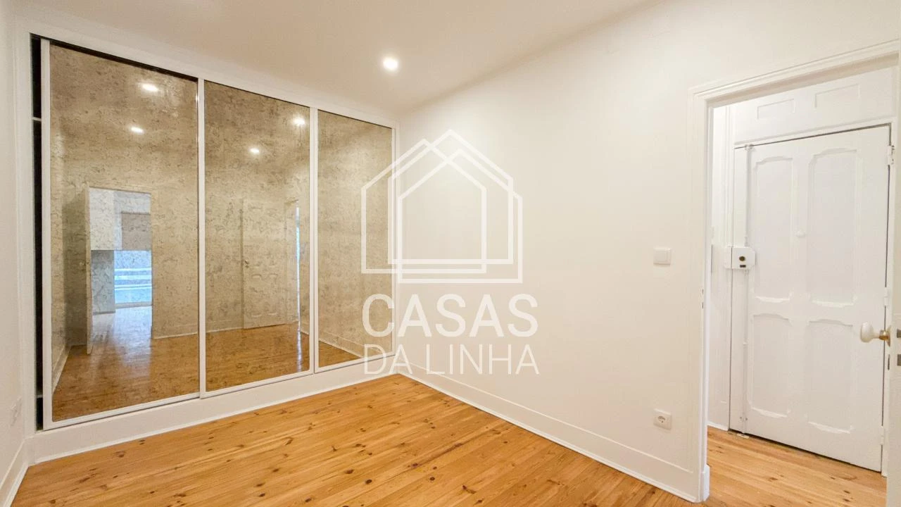 Apartamento T2 para Arrendamento em Penha de França Foto 17