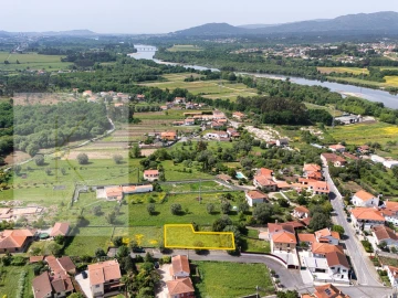 Terreno para Venda em Vitorino das Donas