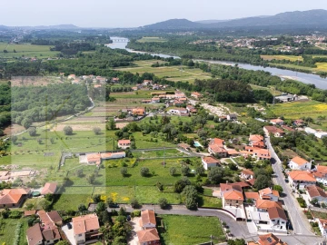 Terreno para Venda em Vitorino das Donas