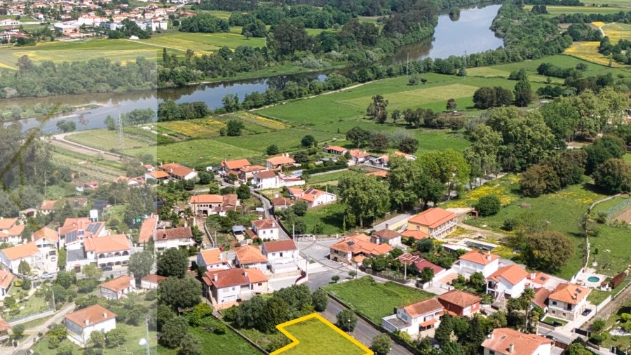 Terreno para Venda em Vitorino das Donas