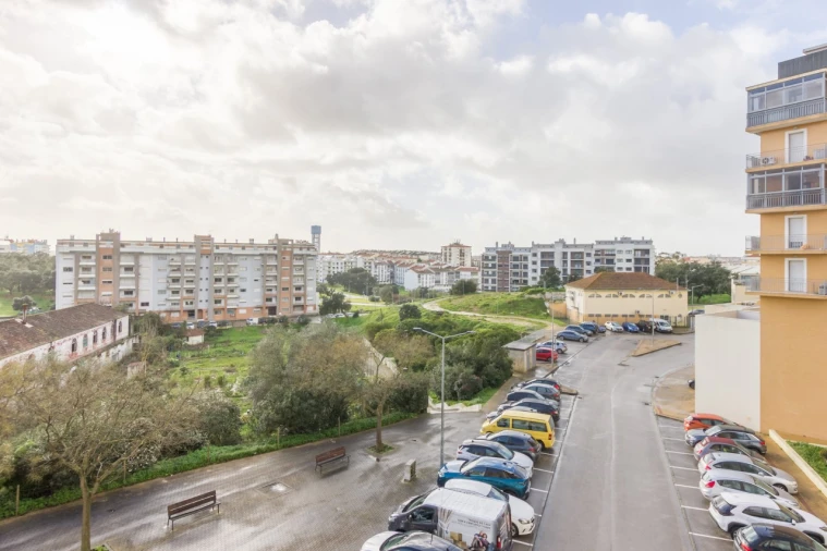 Apartamento T2 para Venda em Amora Foto 10