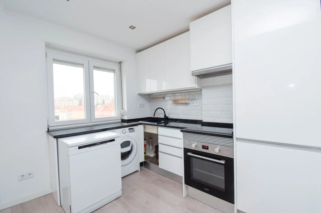 Apartamento T2 para Venda em Algueirão-Mem Martins Foto 7