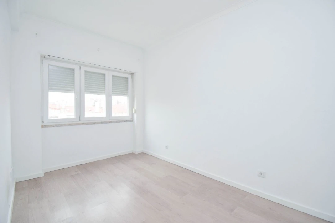 Apartamento T2 para Venda em Algueirão-Mem Martins Foto 11