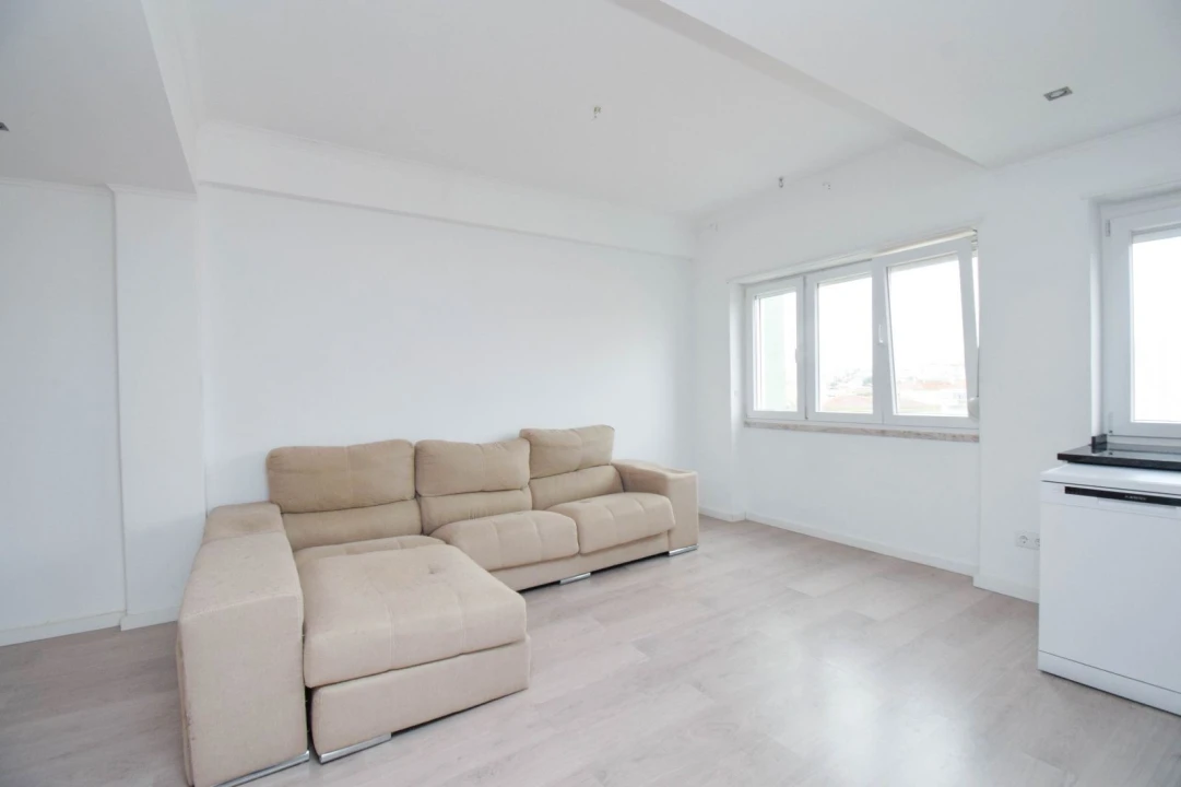 Apartamento T2 para Venda em Algueirão-Mem Martins Foto 14