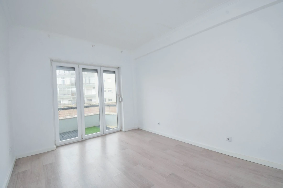 Apartamento T2 para Venda em Algueirão-Mem Martins Foto 19