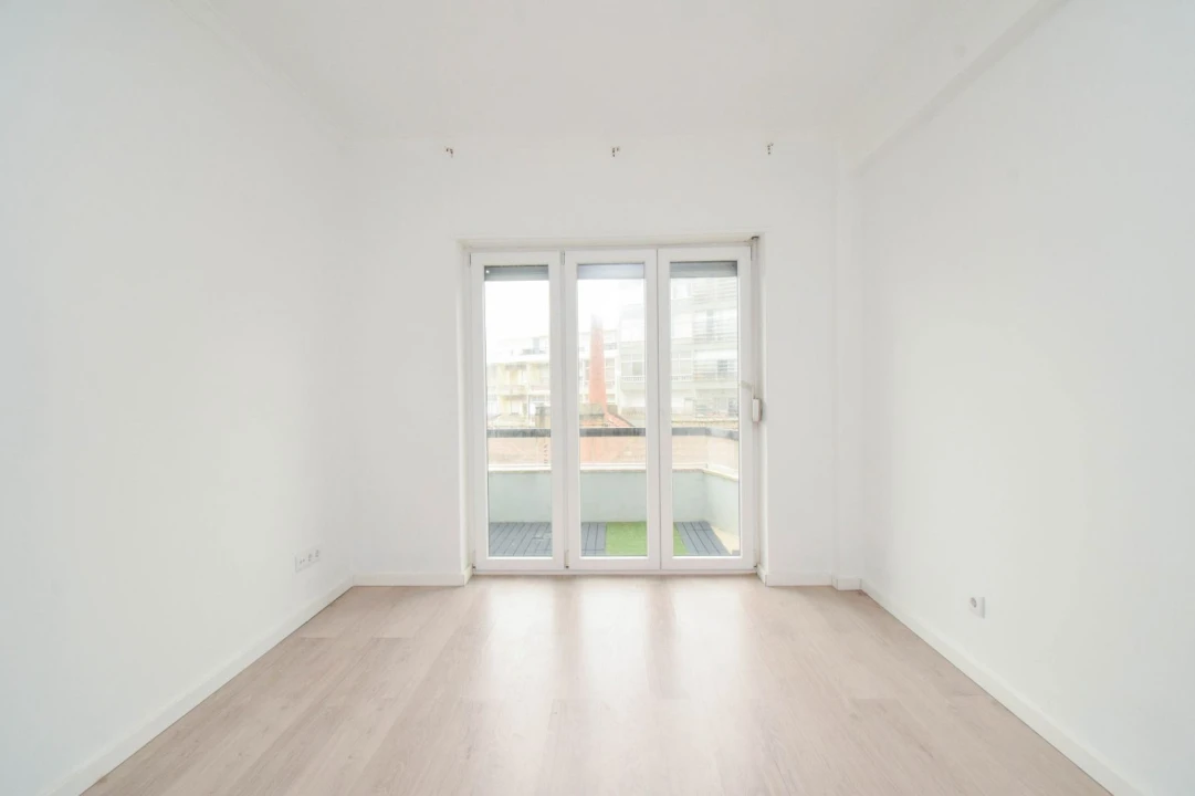 Apartamento T2 para Venda em Algueirão-Mem Martins Foto 21