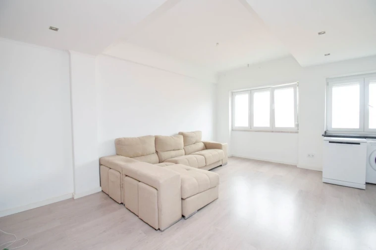 Apartamento T2 para Venda em Algueirão-Mem Martins Foto 8