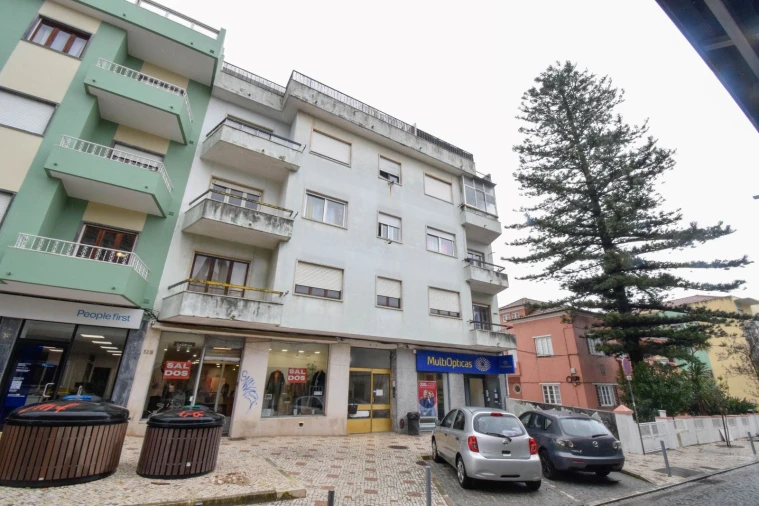 Apartamento T2 para Venda em Algueirão-Mem Martins Foto 25