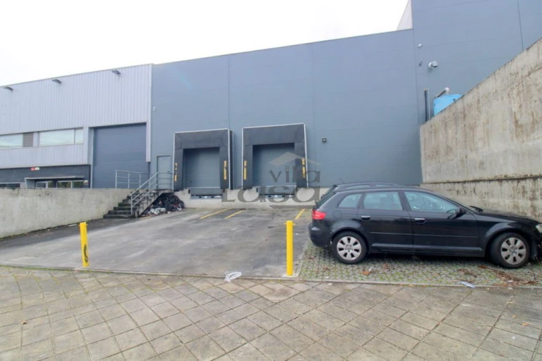 Armazém para Arrendamento em Alfena Foto 8