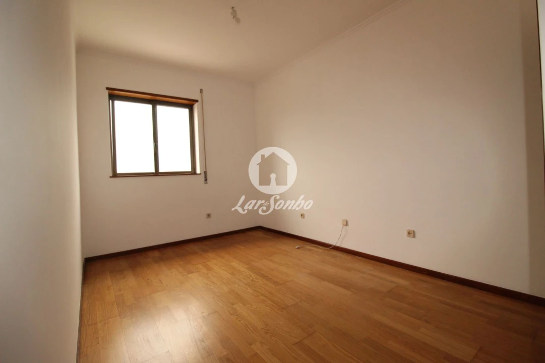 Apartamento T3 para Venda em Fafe Foto 5