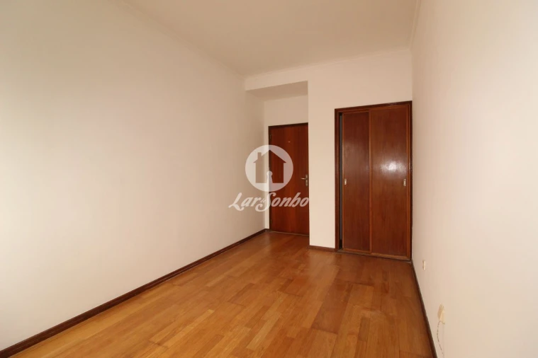 Apartamento T3 para Venda em Fafe Foto 8