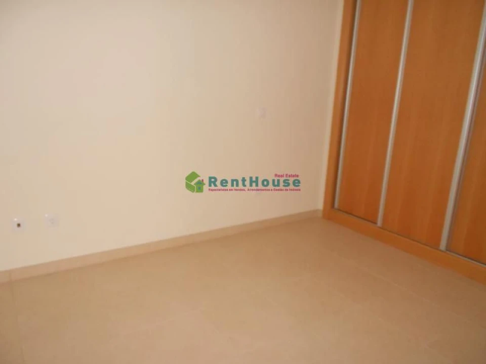 Apartamento T2 para Arrendamento em Tavarede Foto 5