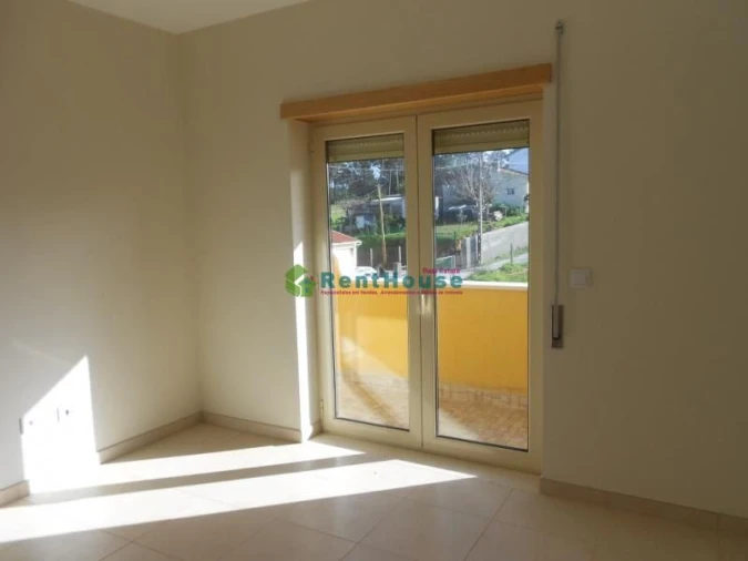 Apartamento T2 para Arrendamento em Tavarede Foto 7