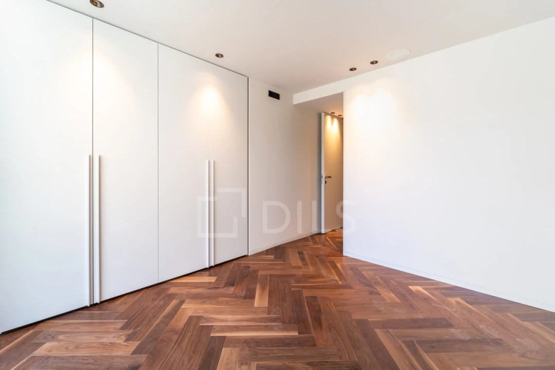 Apartamento T4 para Venda em Lordelo do Ouro e Massarelos Foto 15
