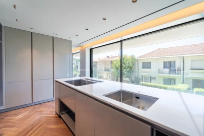 Apartamento T4 para Venda em Lordelo do Ouro e Massarelos