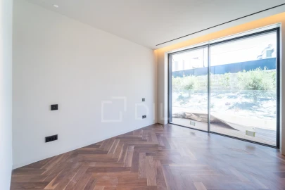 Apartamento T4 para Venda em Lordelo do Ouro e Massarelos