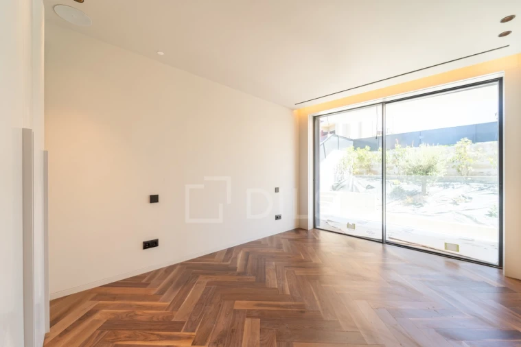 Apartamento T4 para Venda em Lordelo do Ouro e Massarelos Foto 5