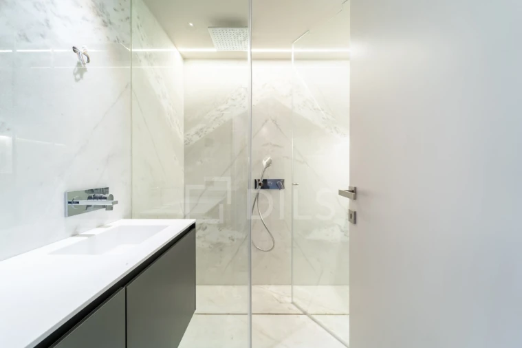Apartamento T4 para Venda em Lordelo do Ouro e Massarelos Foto 21