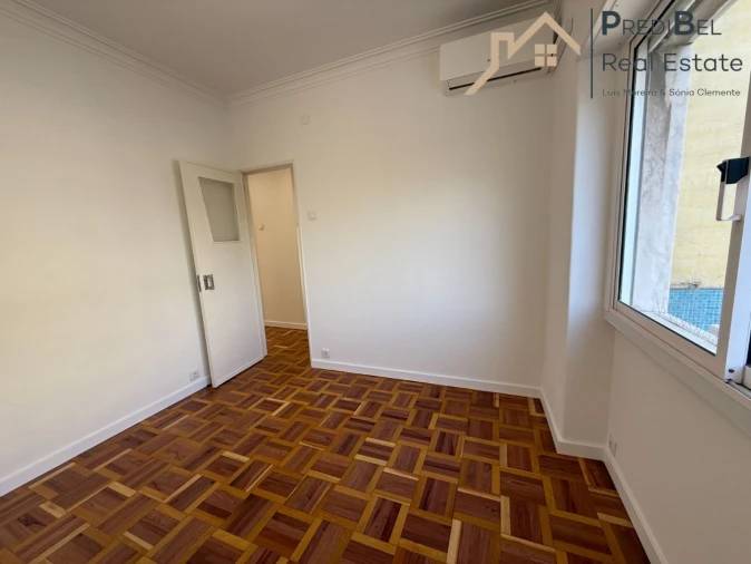 Apartamento T3 para Venda em Águas Livres Foto 6