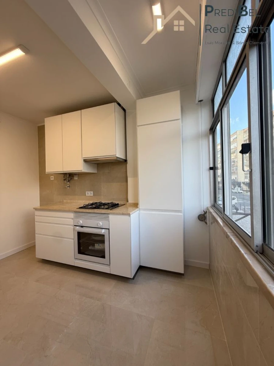 Apartamento T3 para Venda em Águas Livres Foto 10