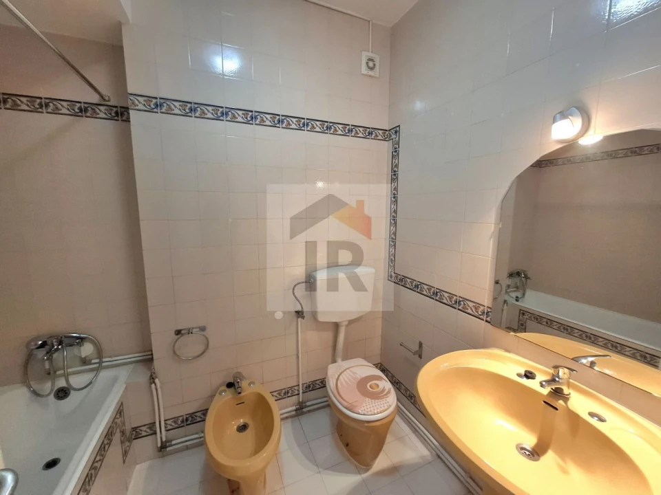 Apartamento T3 para Arrendamento em Nossa Senhora do Pópulo, Coto e São Gregório Foto 8