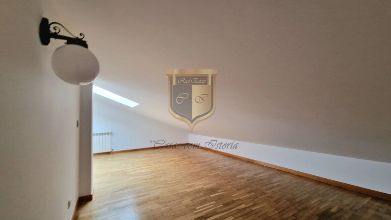 Moradia T3 para Venda em Silveira Foto 44