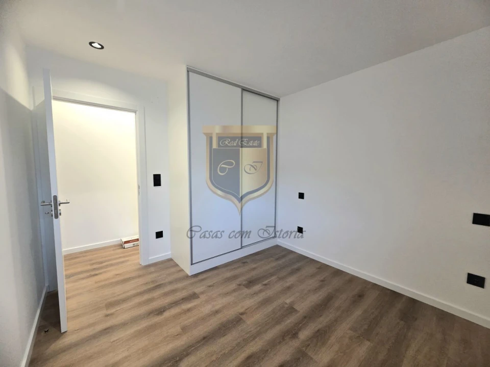 Moradia T2 para Venda em A dos Cunhados e Maceira Foto 9