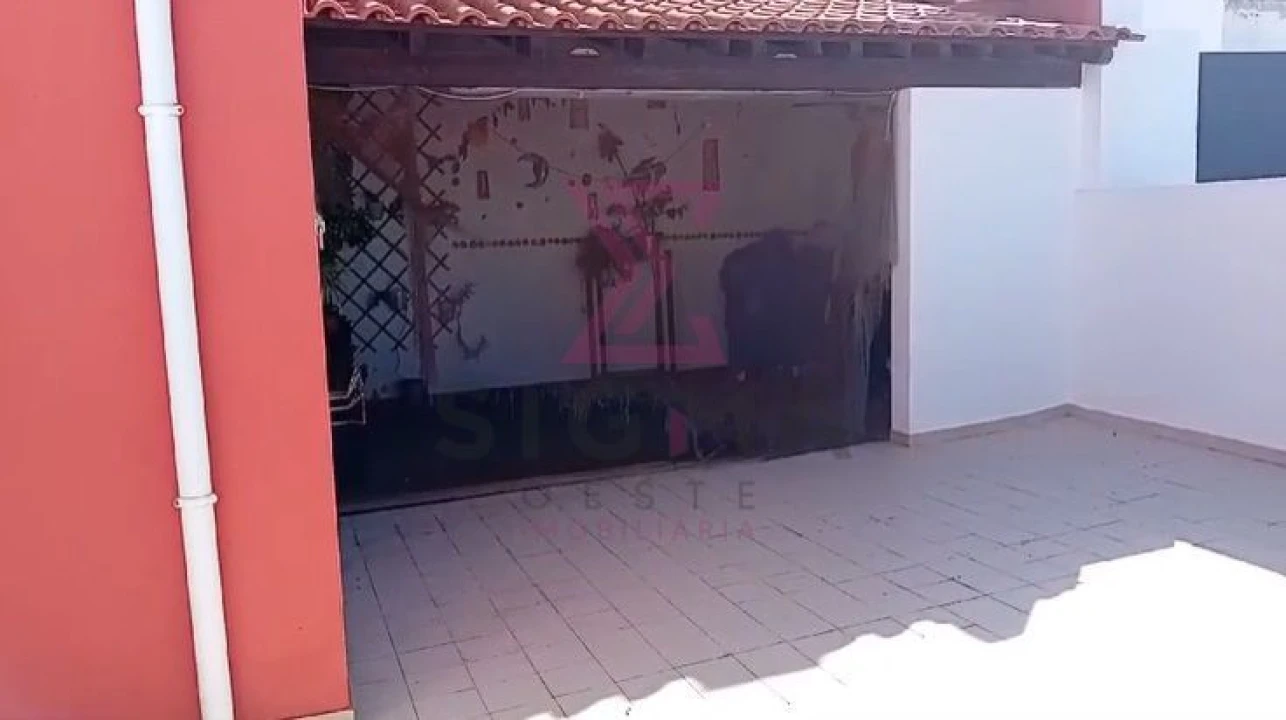 Moradia T4 para Venda em São Martinho do Porto Foto 5