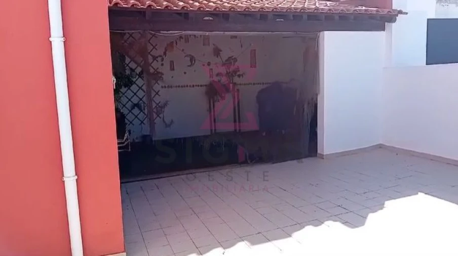 Moradia T4 para Venda em São Martinho do Porto Foto 5