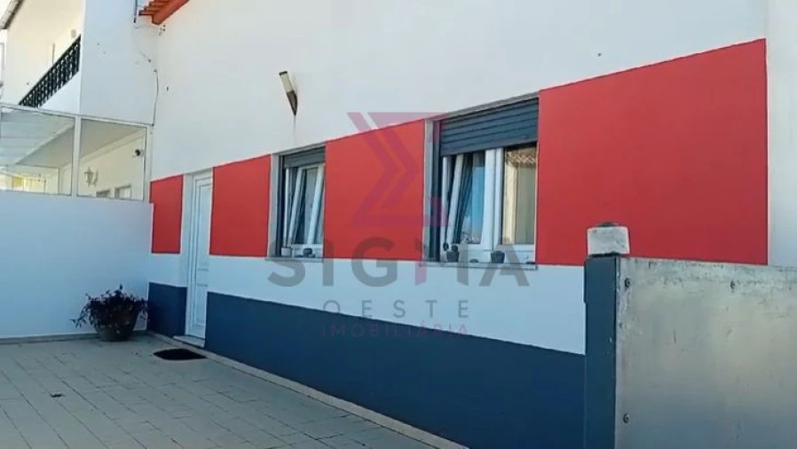 Moradia T4 para Venda em São Martinho do Porto Foto 2