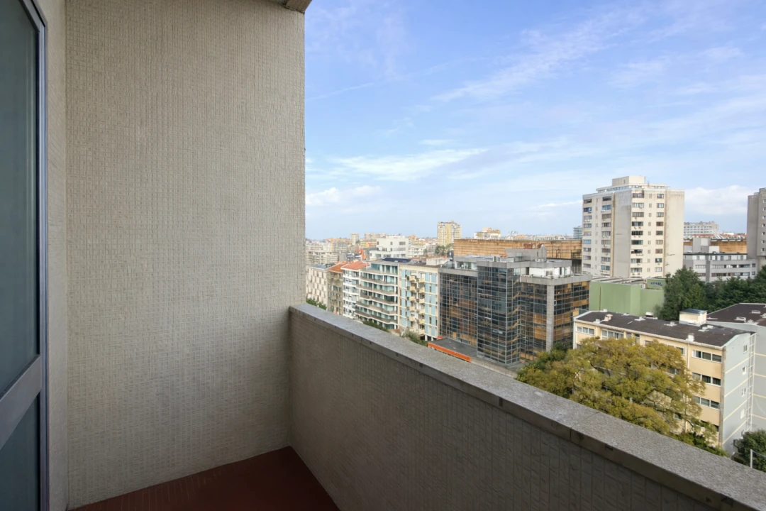 Apartamento T3 para Venda em Lordelo do Ouro e Massarelos Foto 30