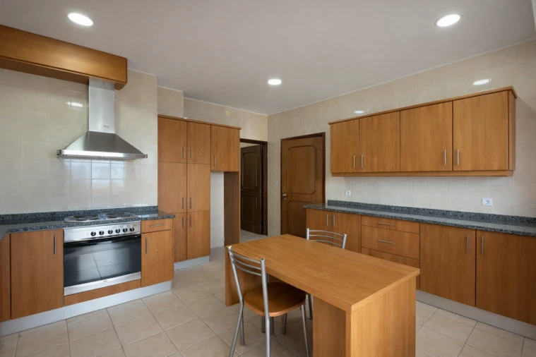 Apartamento T3 para Venda em Lordelo do Ouro e Massarelos Foto 14