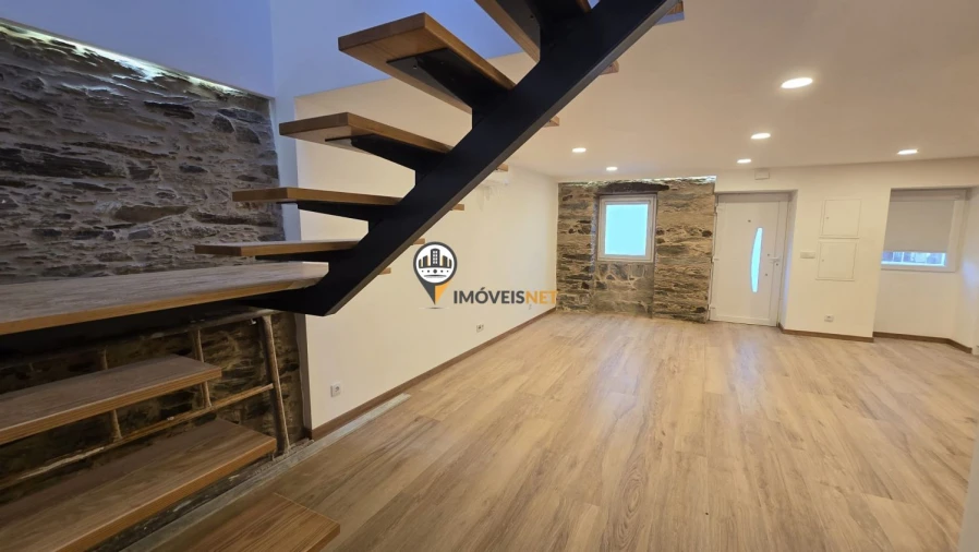 Moradia T4 para Venda em Benquerenças Foto 7