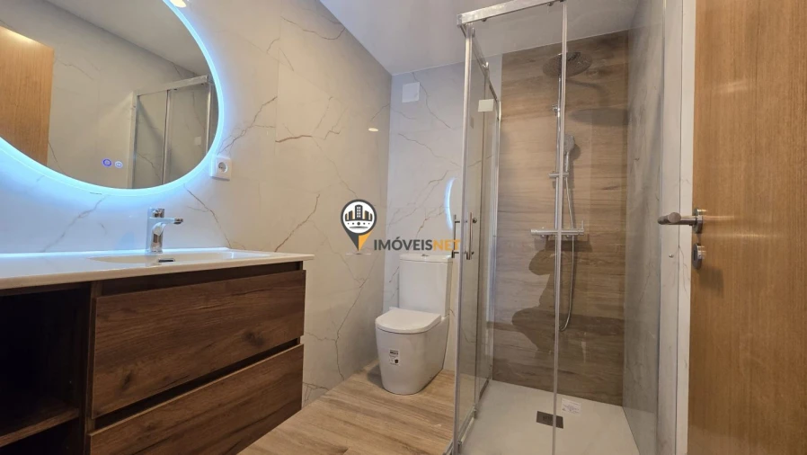 Moradia T4 para Venda em Benquerenças Foto 17