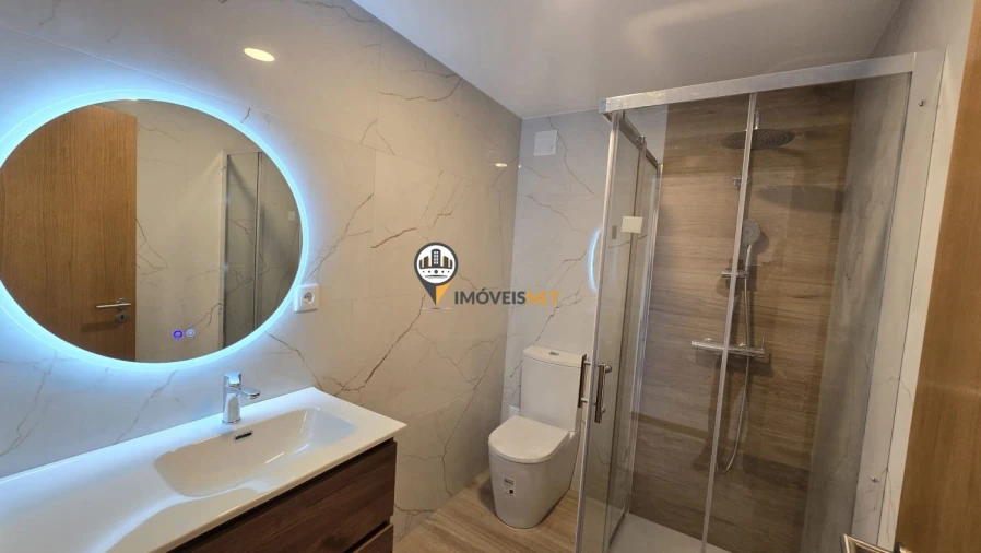 Moradia T4 para Venda em Benquerenças Foto 5