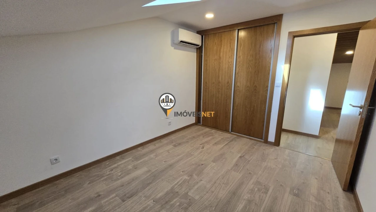 Moradia T4 para Venda em Benquerenças Foto 24