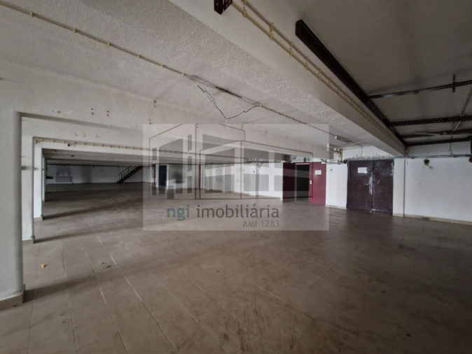 Loja para Venda em Alfragide Foto 14