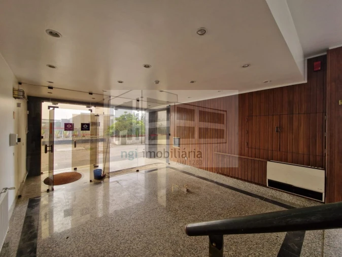 Loja para Venda em Alfragide Foto 20