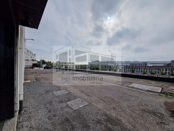 Loja para Venda em Alfragide Foto 22