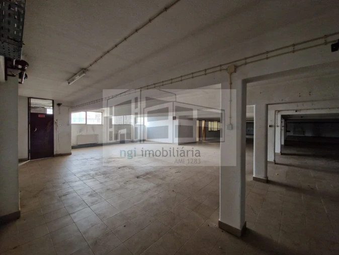 Loja para Venda em Alfragide Foto 15