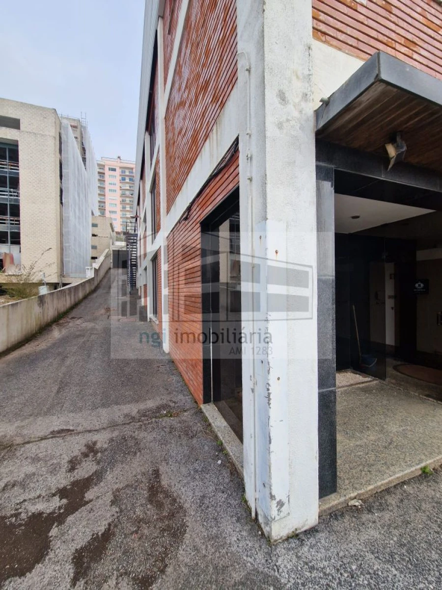 Loja para Venda em Alfragide Foto 23