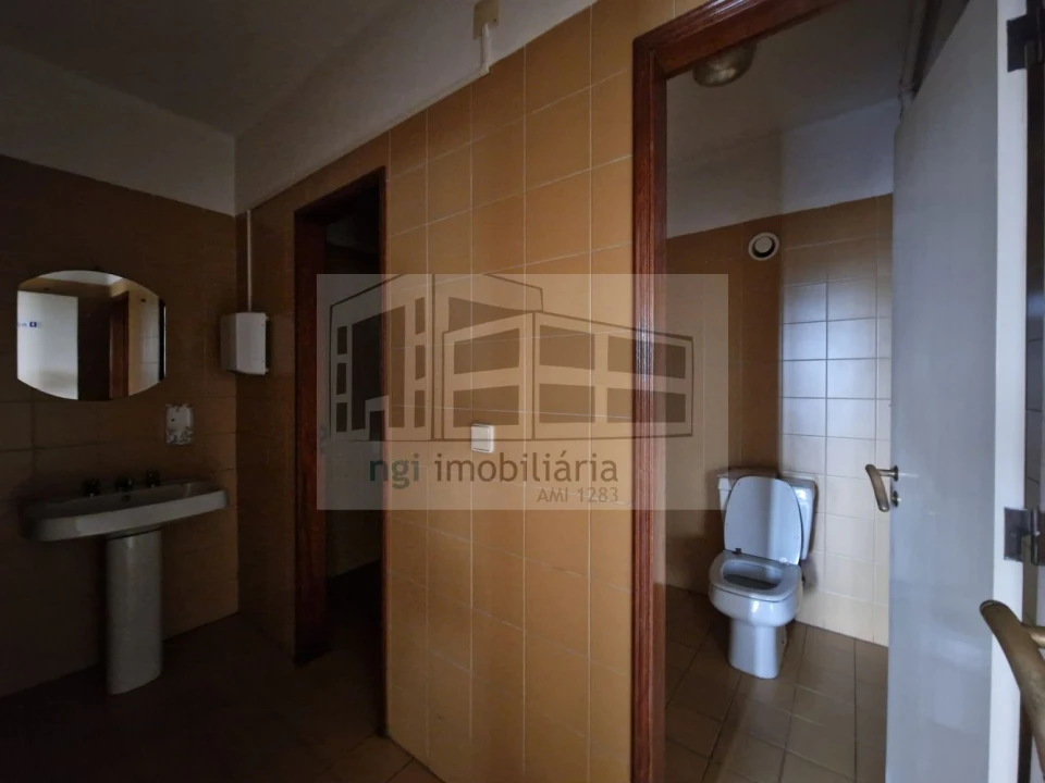 Loja para Venda em Alfragide Foto 16