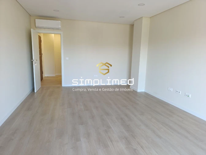 Apartamento T3 para Venda em Covilhã e Canhoso Foto 8