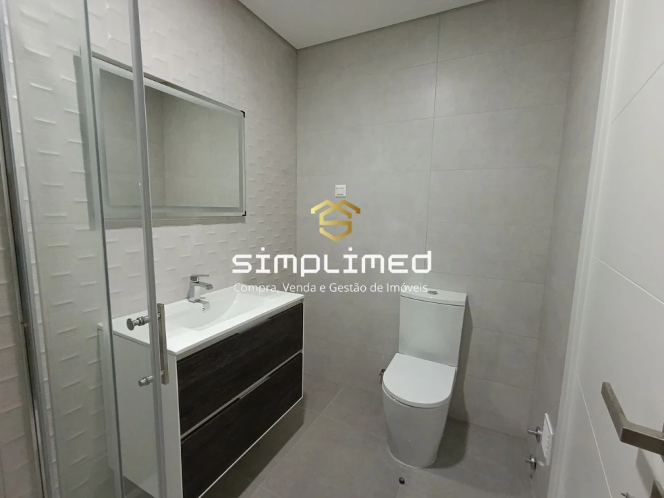 Apartamento T3 para Venda em Covilhã e Canhoso Foto 30