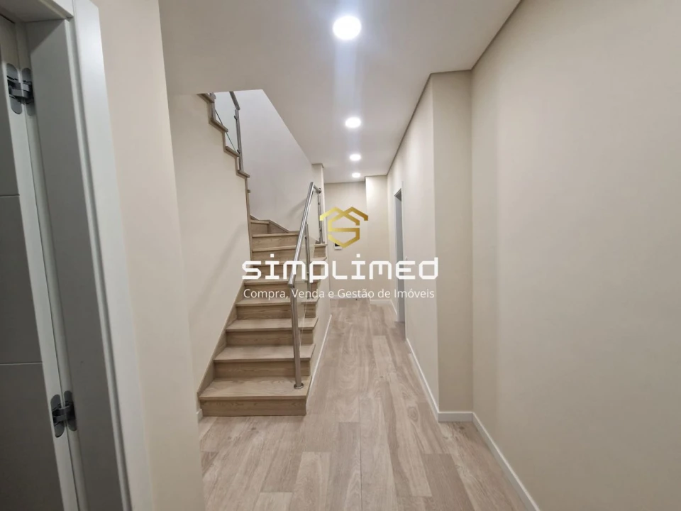 Apartamento T3 para Venda em Covilhã e Canhoso Foto 5